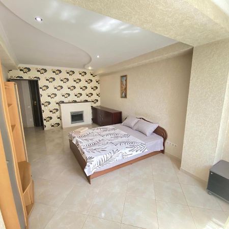Ultra Central Double Room Appartment In Chisinau Exterior photo
